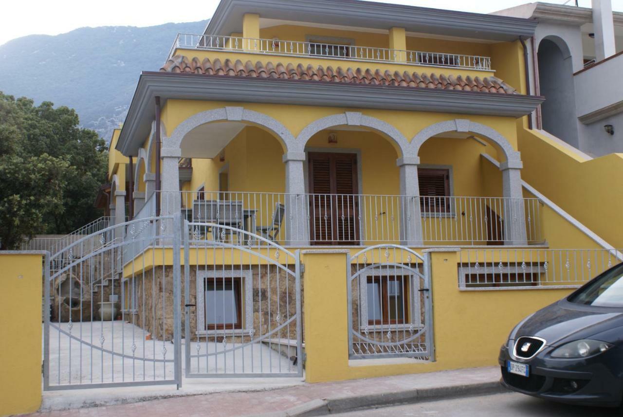 Casa Mariolu 2 Appartement Cala Gonone Buitenkant foto